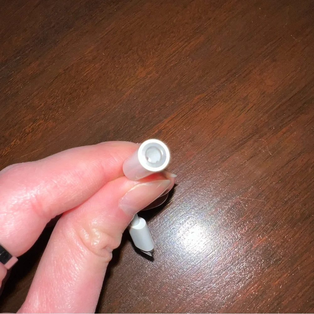 Lightning headphone adapter